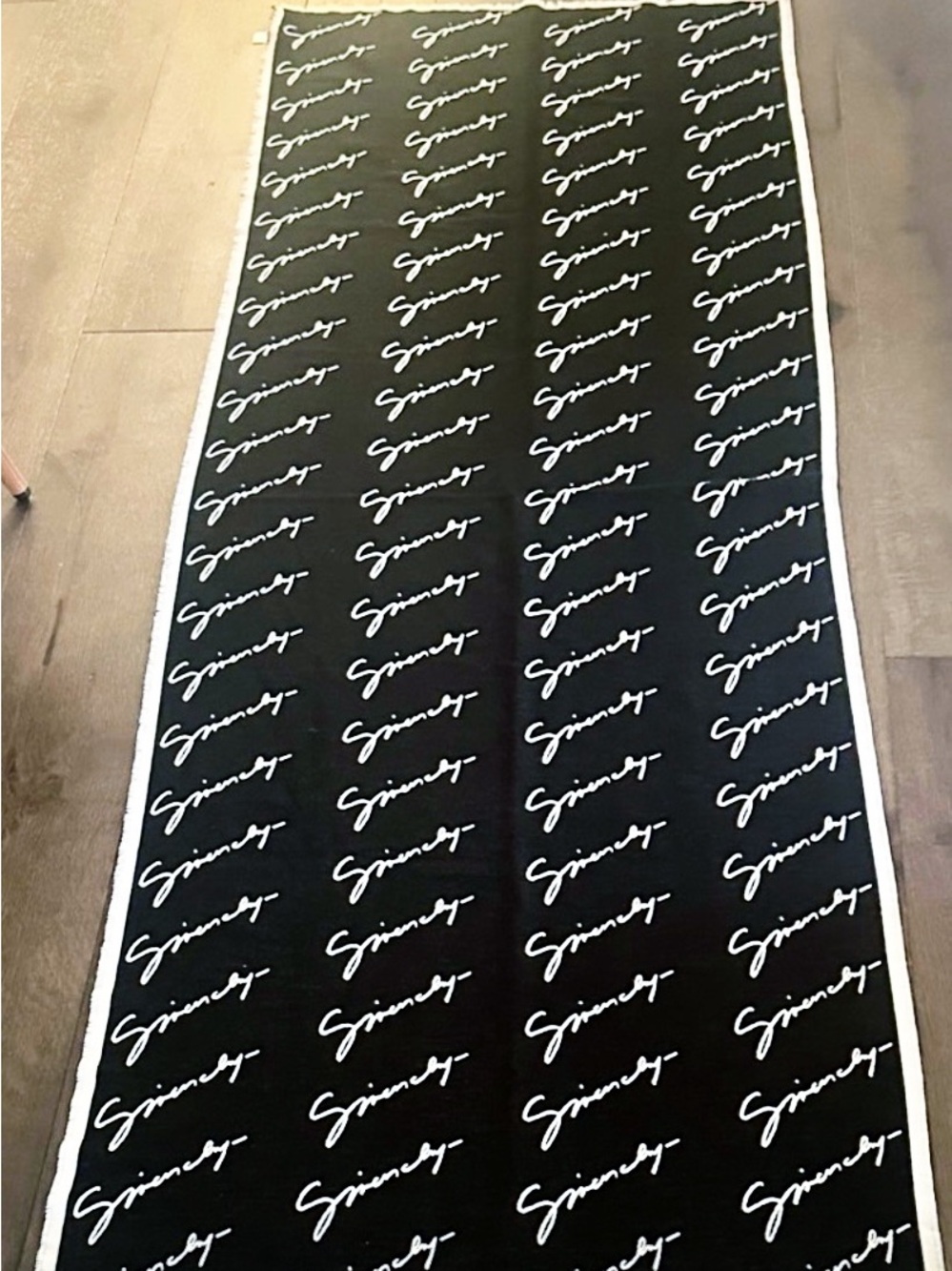 Givenchy Signature Two Sided Silk Logo Scarf Stole/Blanket - Picture 4 of 10